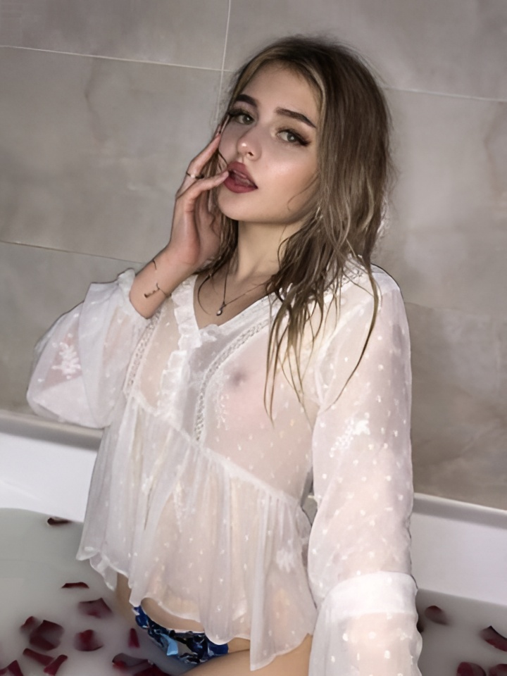 Алиана привлекальеная девушка из Лодейного поля цена от 5000 руб