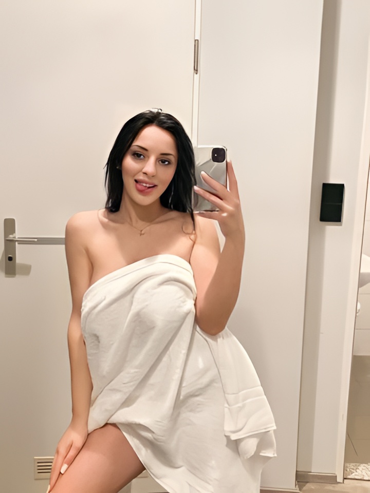 Леся привлекальеная девушка из Лодейного поля цена от 5000 руб