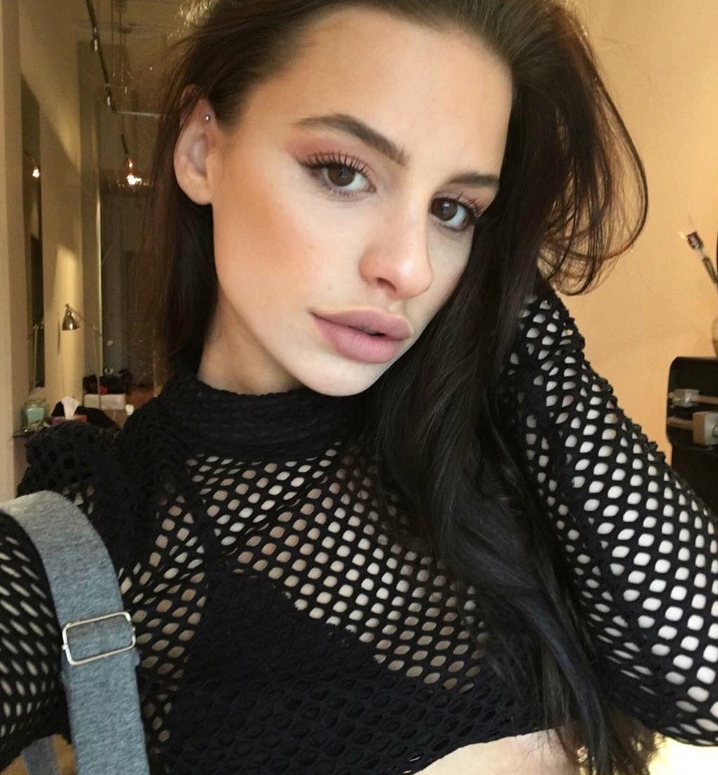 Надежда привлекальеная девушка из Лодейного поля цена от 3000 руб