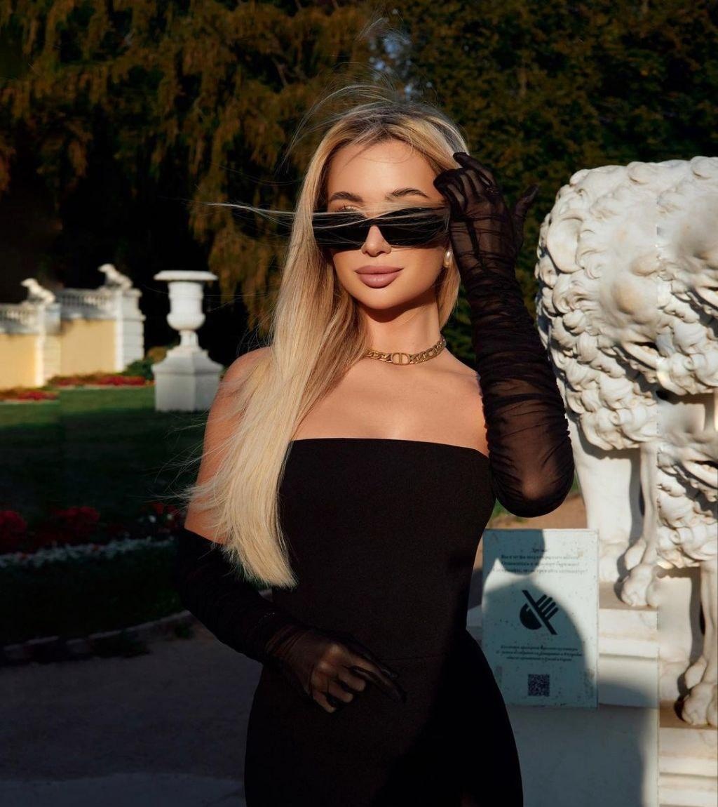 Юлия привлекальеная девушка из Лодейного поля цена от 4000 руб