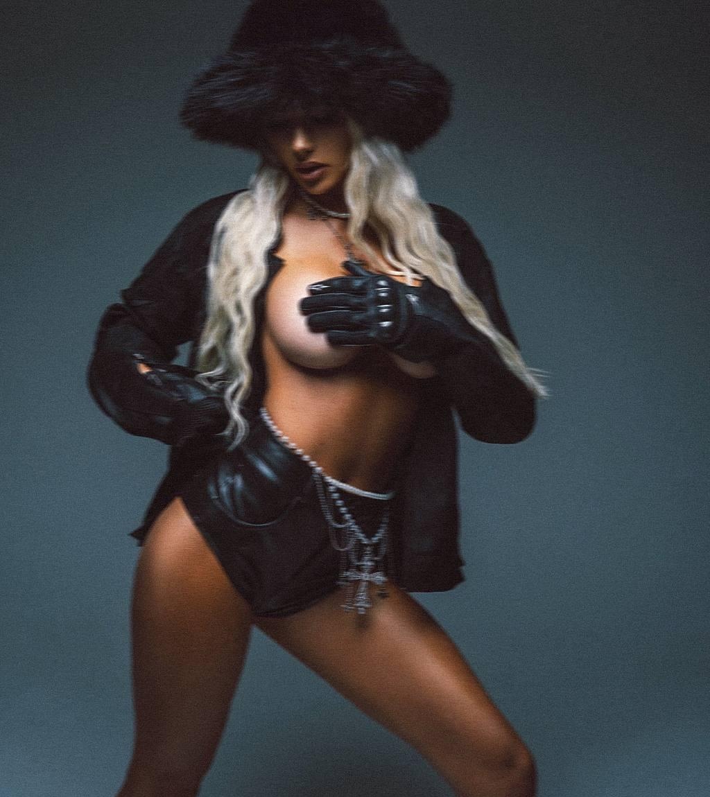 Елена привлекальеная девушка из Лодейного поля цена от 7000 руб