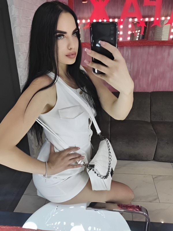 Мелисса привлекательная девушка из Лодейного поля цена от 4000 руб