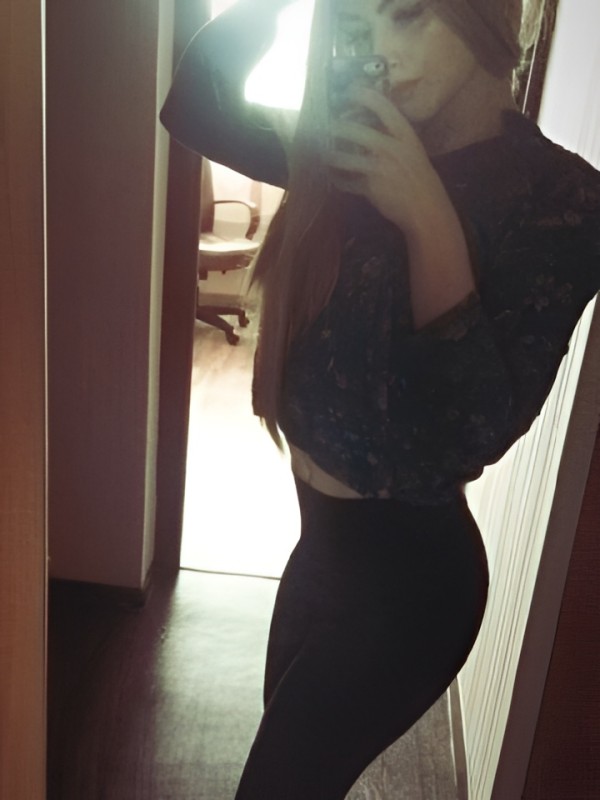 Роксана привлекательная девушка из Лодейного поля цена от 4000 руб