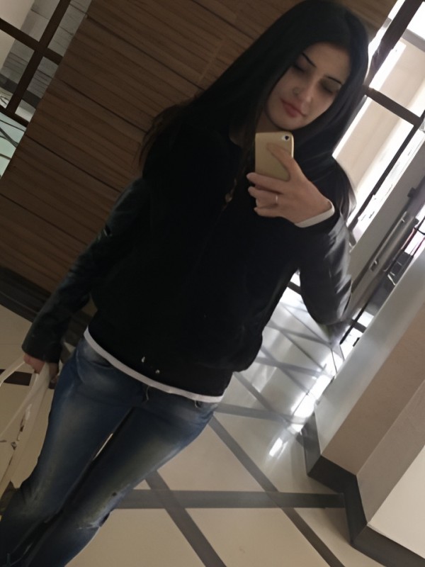 София привлекательная девушка из Лодейного поля цена от 2500 руб