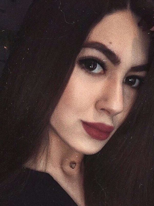 Людмила привлекательная девушка из Лодейного поля цена от 3000 руб