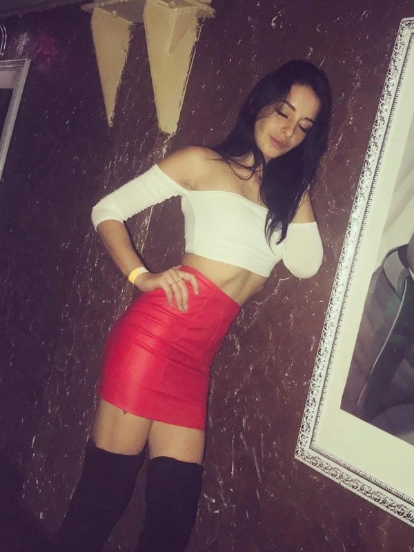 Тамара привлекательная девушка из Лодейного поля цена от 3500 руб