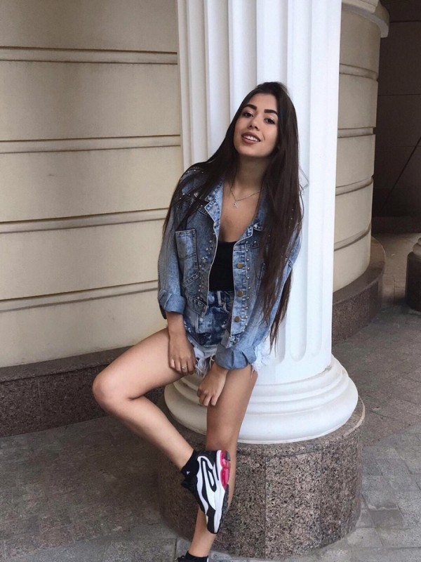 Кларисса привлекательная девушка из Лодейного поля цена от 3500 руб