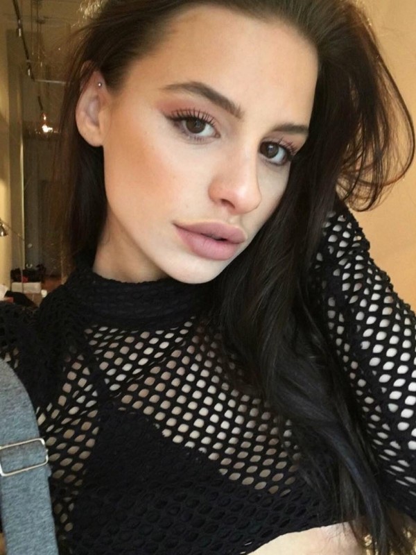 Надежда привлекательная девушка из Лодейного поля цена от 3000 руб