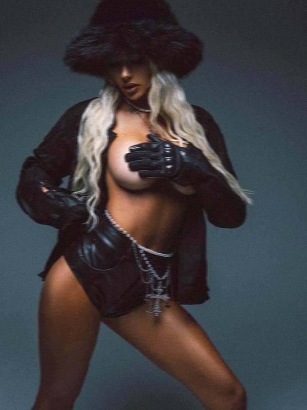 Елена привлекательная девушка из Лодейного поля цена от 7000 руб